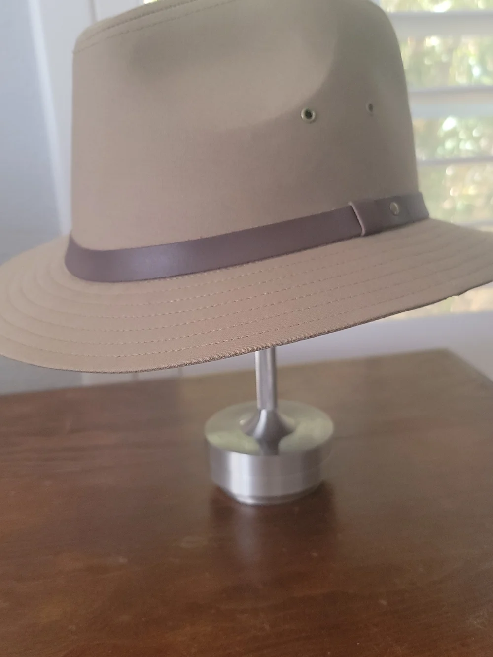 Dobbs Men's Light Beige Safari Hat with Brown Leather Band SZ 7.5